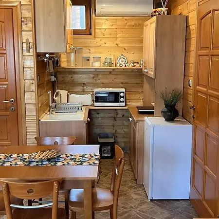 Petofi 35 Vendeghaz Sirok